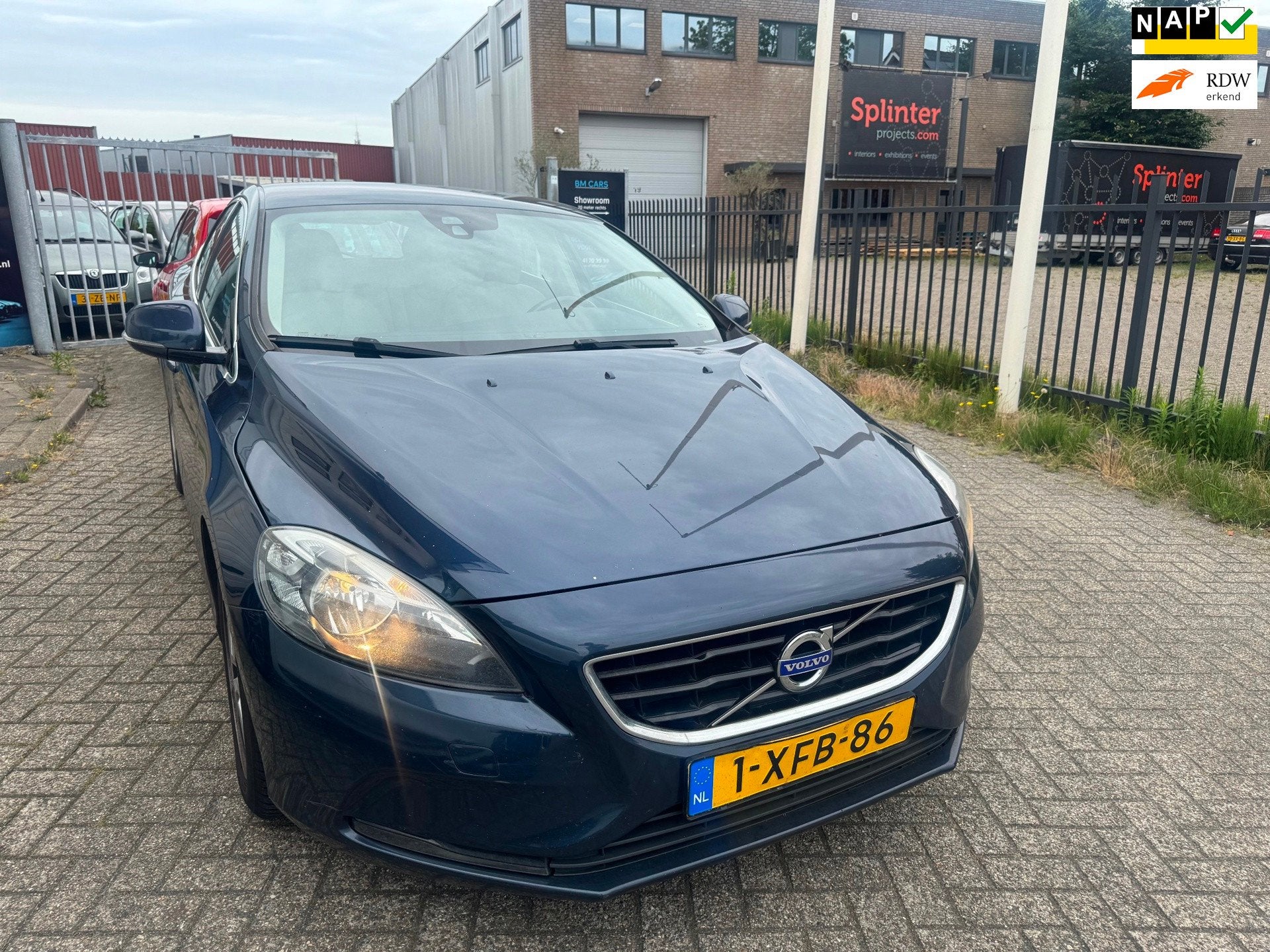 Volvo V40 2.0 D4 R-Design Business Airco, Auto's, Volvo, Voorwielaandrijving, Euro 5, Gebruikt, Blauw