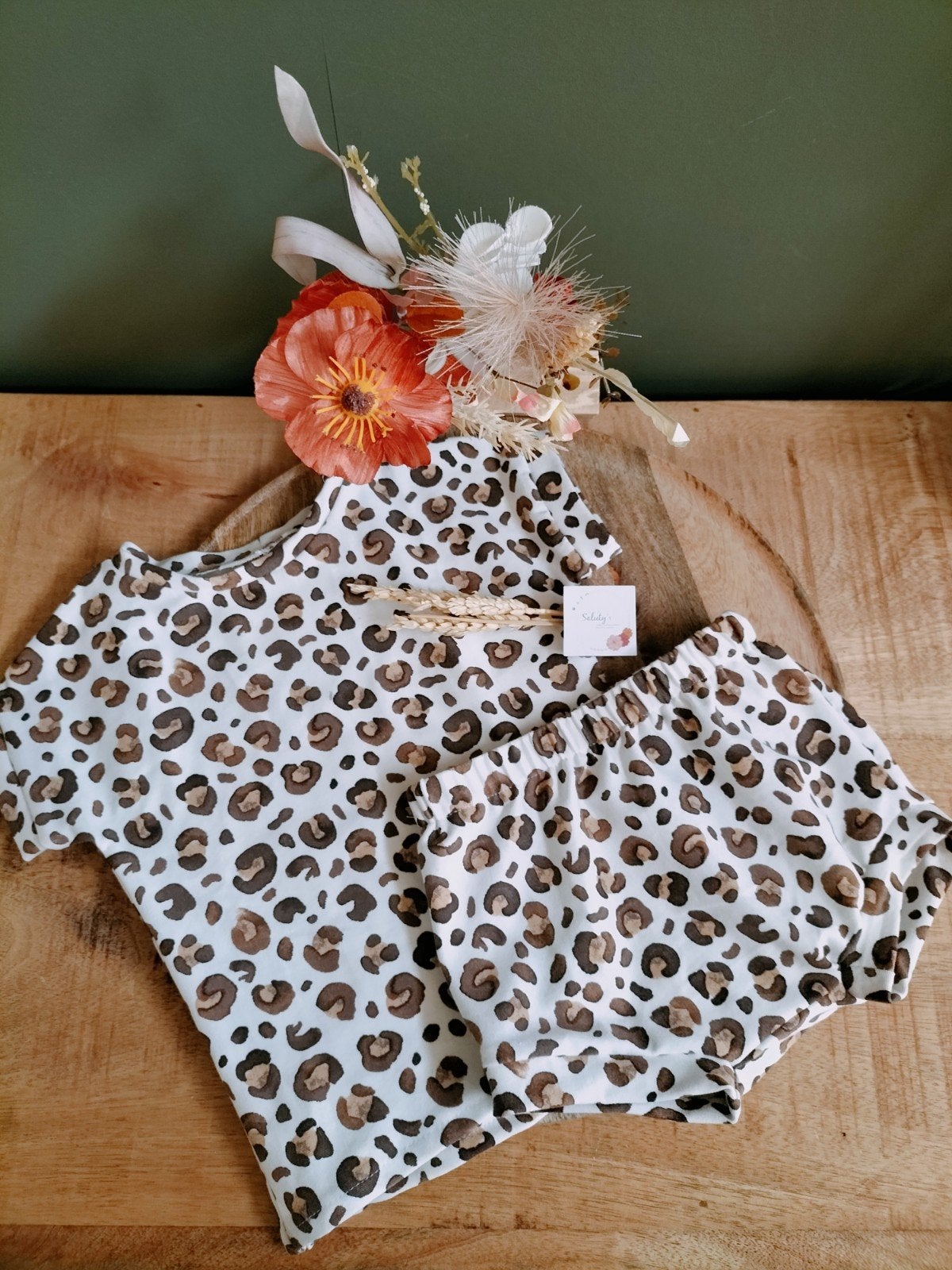 Nieuw handgemaakt • Shirtje en bloomer 74, Kinderen en Baby's, Babykleding | Maat 74, Broekje, Meisje, Nieuw, Ophalen of Verzenden