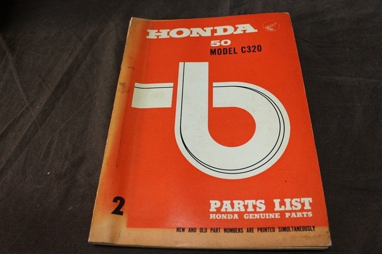 Honda C320  1965 moped parts list C 320 onderdelen boek, Ophalen of Verzenden, Gebruikt