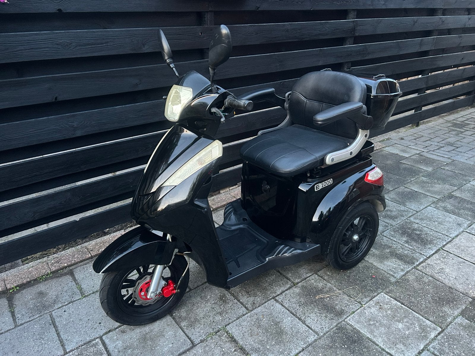 Iva e1000 scootmobiel, lithium accu zgan, Gebruikt, 16 km/u of meer, 46 km of meer, Ophalen