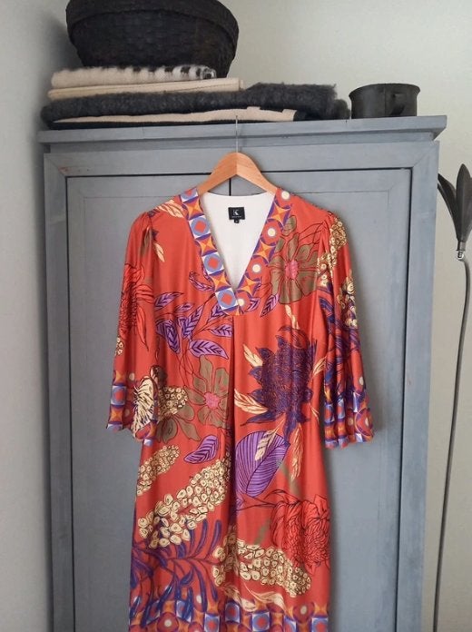K-Design Jurk – Maat M – Kleurrijk Bloemenmotief, Kleding | Dames, Maat 38/40 (M), K-design, Overige kleuren, Ophalen of Verzenden