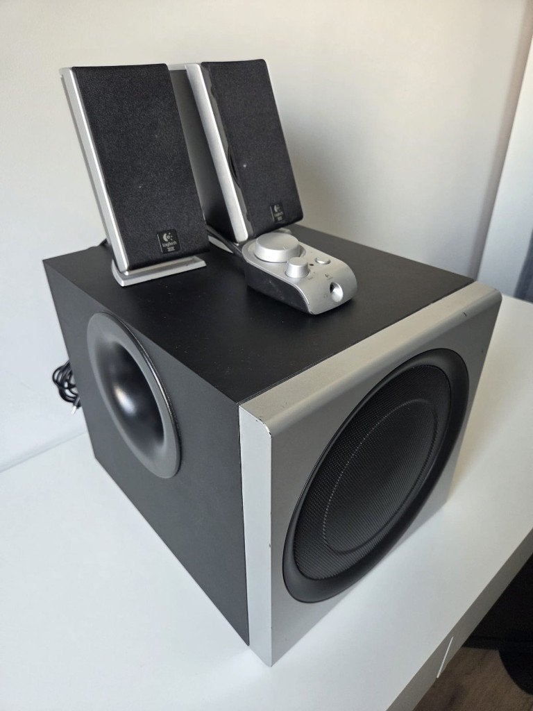 Logitech Z-2300 Speakerset met Subwoofer, Subwoofer, Logitech, Zo goed als nieuw, Ophalen