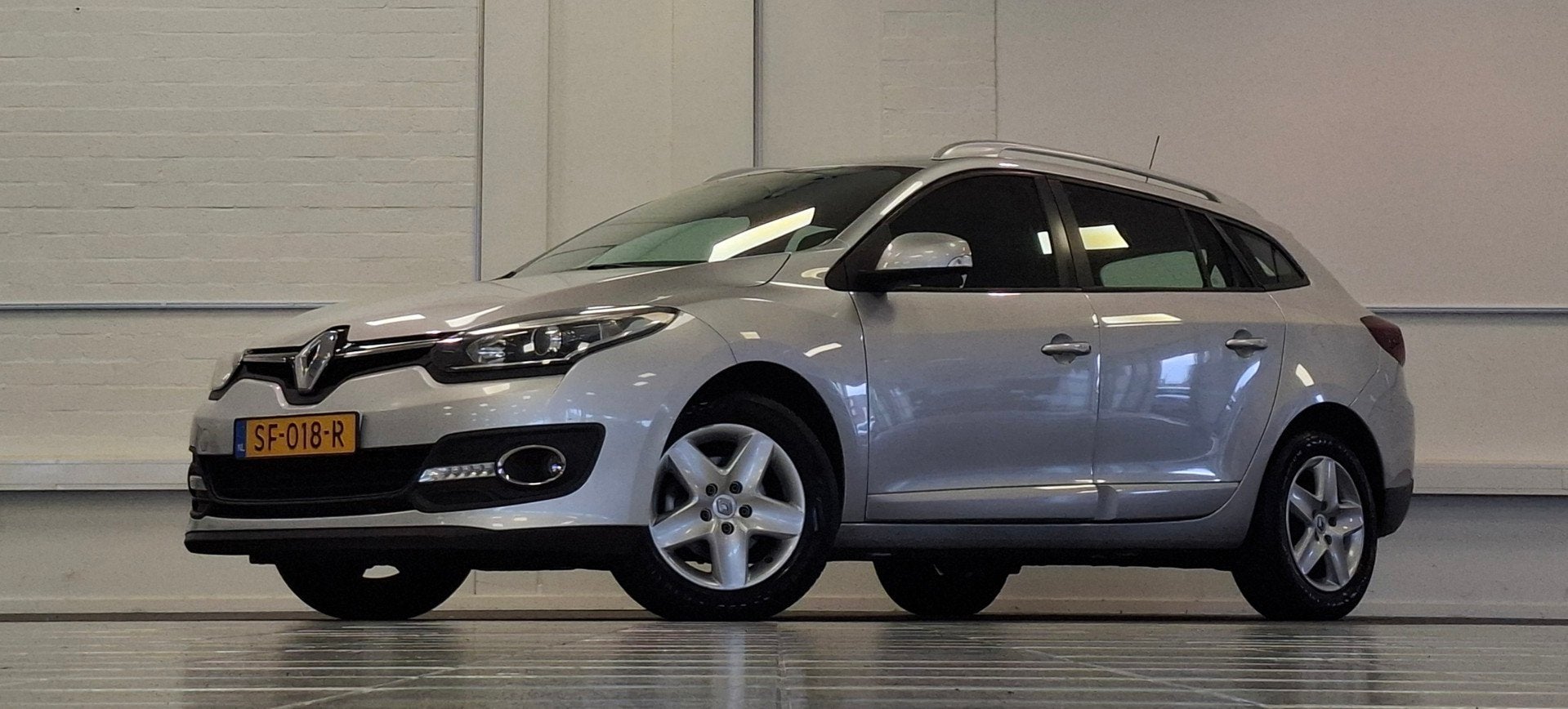 Renault Mégane Estate 1.5 dCi Limited Trekhaak Navi APK 08-, Auto's, Voorwielaandrijving, Euro 5, Stof, Gebruikt