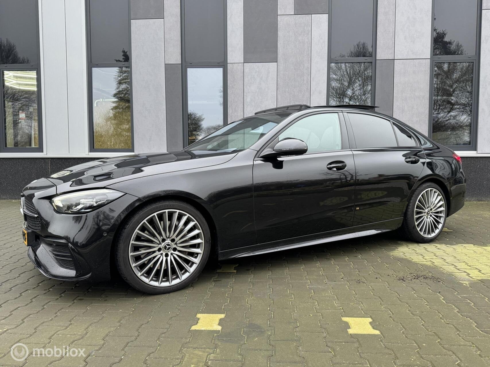 Mercedes C-klasse 180 AMG Line Camera|Night|Pano|Sfeer|, Auto's, Automaat, Euro 6, 4 cilinders, Zwart
