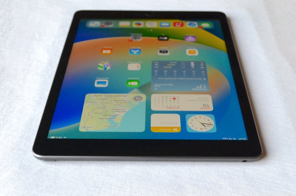 iPad 7 (2019) 10.2" 128GB WiFi Zwart: met garantie + oplader, Computers en Software, Apple iPads, 10 inch, Apple iPad, Zwart, Zo goed als nieuw