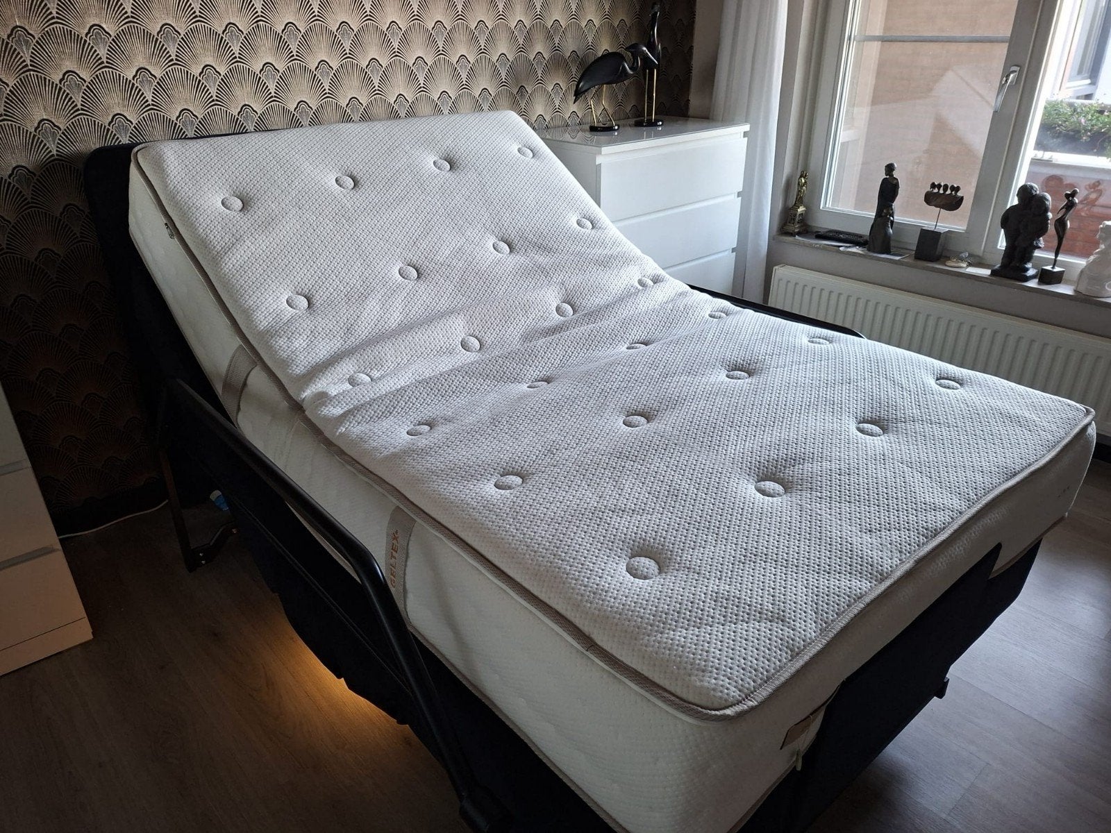 Luxe Nox boxspring - zo goed als nieuw met verlichting, Ophalen, Verstelbaar, Zwart, Tweepersoons