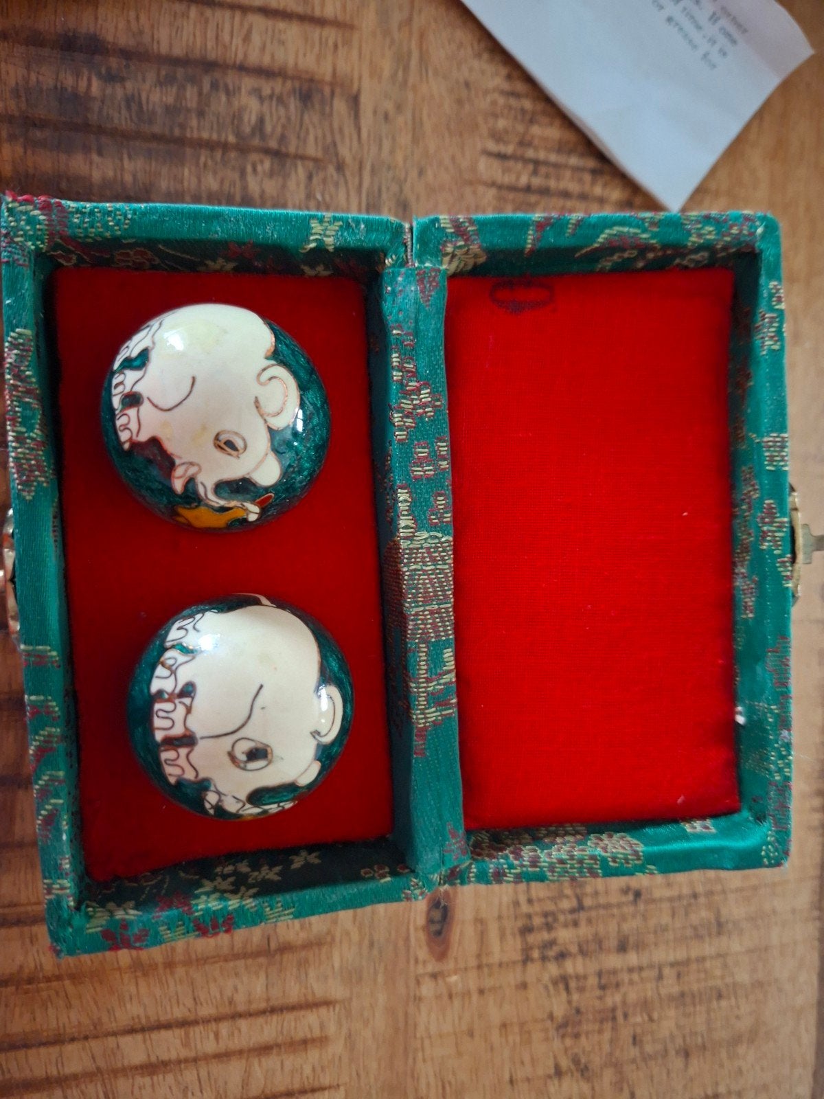 Chinese ijzeren ballen, Ophalen