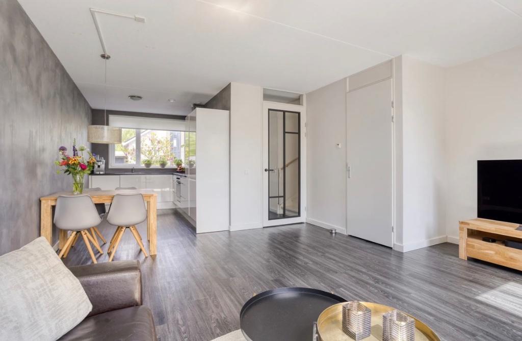 Ons mooie gasloze huis te koop met tuin op het zuiden!, Tot 200 m², 112 m², 5 kamers, Tussenwoning