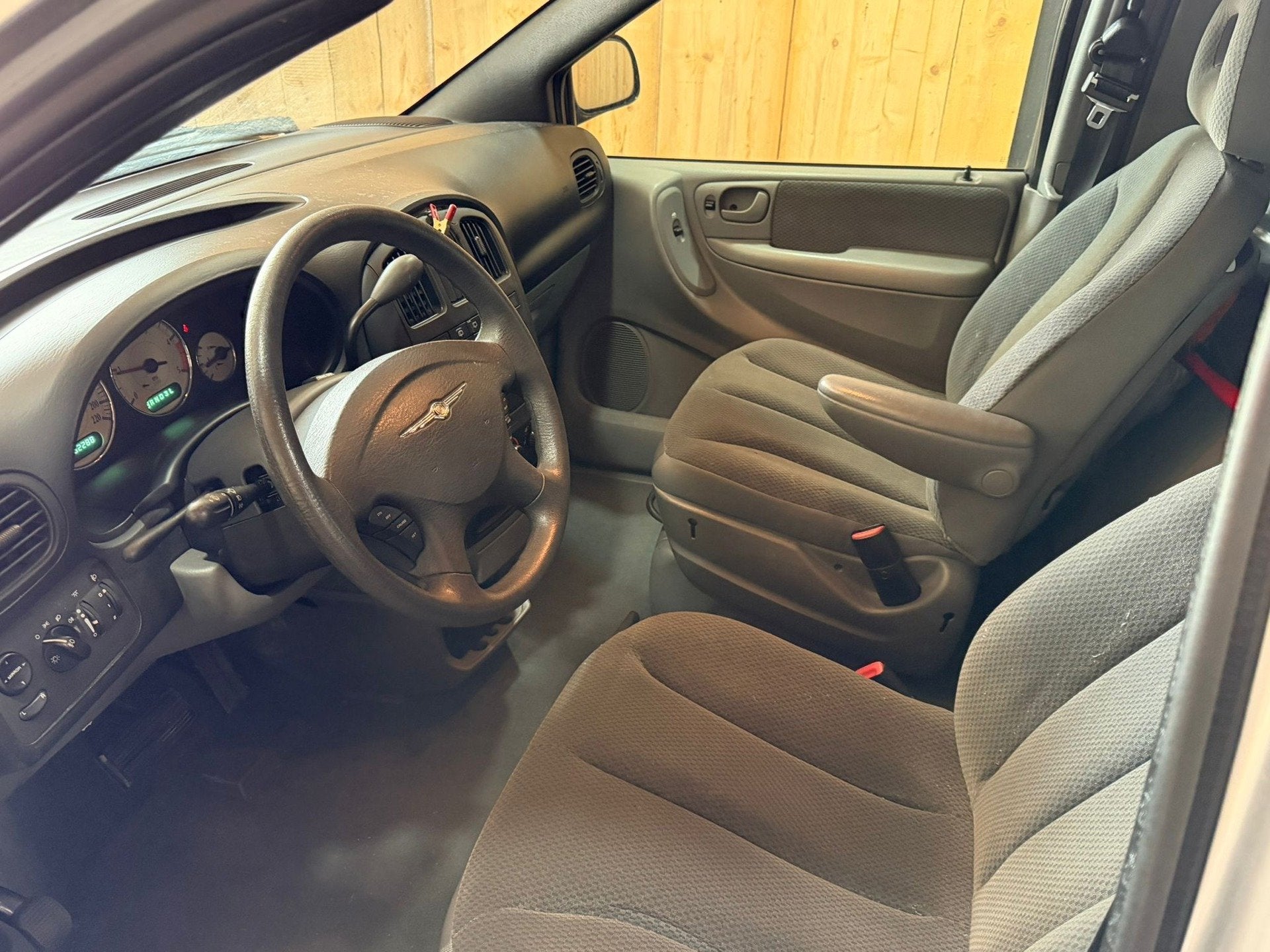 Chrysler Voyager 2.8 CRD 2004 Invalide Rolstoel Automaat Rol, Auto's, Automaat, Gebruikt, 750 kg, 4 cilinders