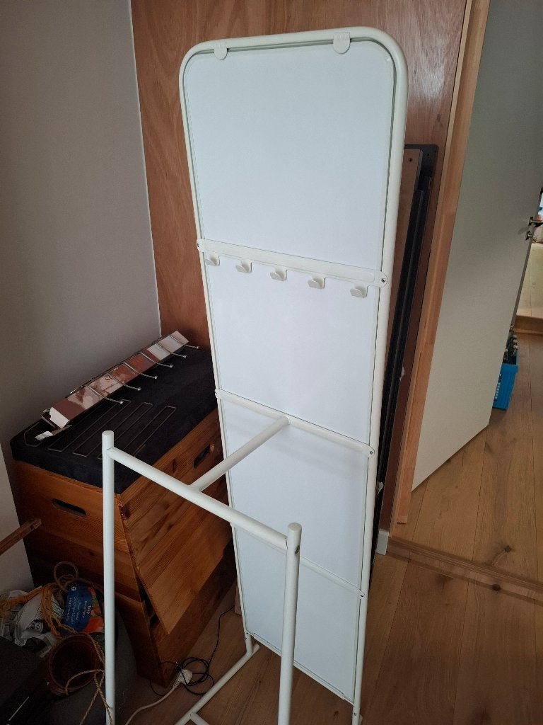 Ikea spiegel Knapper staand met rek, Ophalen, Minder dan 50 cm, Zo goed als nieuw, 150 tot 200 cm