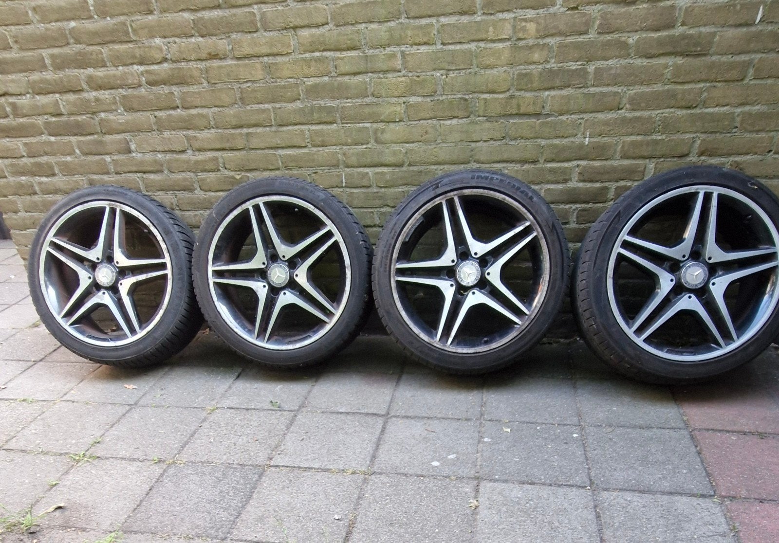 18 inch originele amg velgen met zomerbanden, Auto-onderdelen, Banden en Velgen, Gebruikt, 255 mm, Banden en Velgen, Ophalen of Verzenden