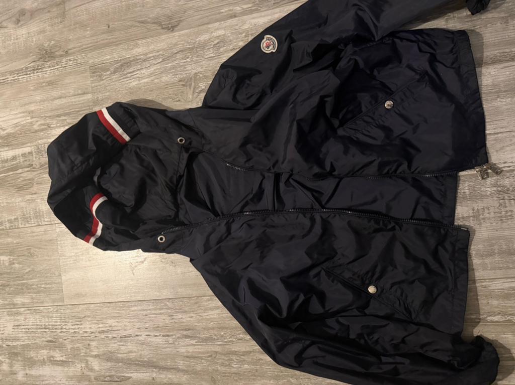 Moncler jas, Ophalen of Verzenden, Zo goed als nieuw, Maat 48/50 (M), Blauw