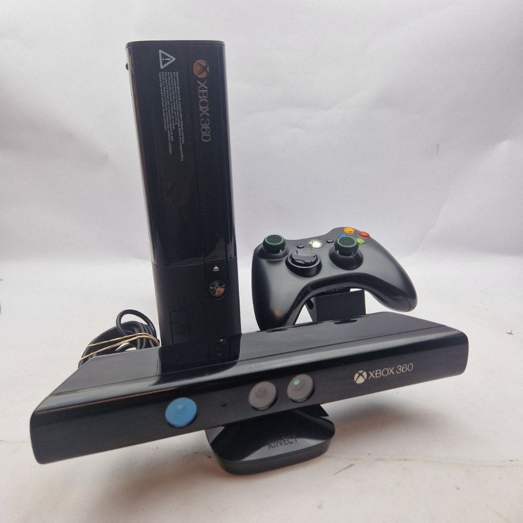 Xbox 360 E + Controller | Nu voor maar € 89,99, Gebruikt, Overige genres, 1 speler, Ophalen of Verzenden