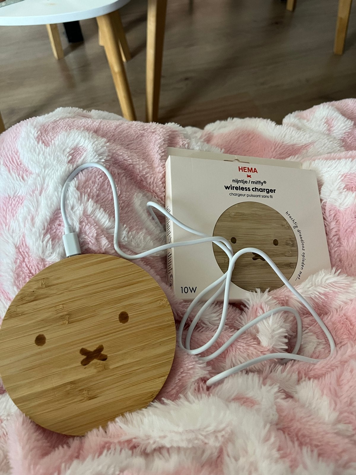 Hema Nijntje/Miffy draadloze oplader 10W, Universeel, Draadloze oplader, Ophalen of Verzenden, Zo goed als nieuw