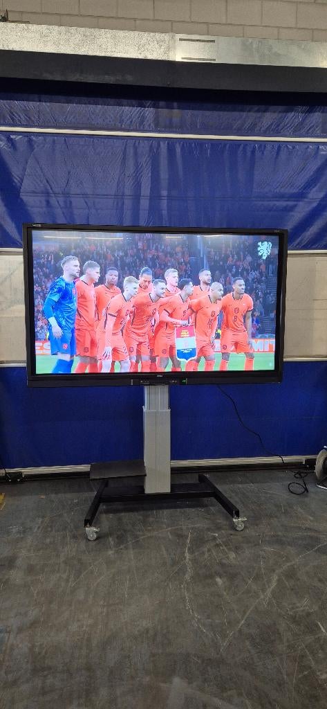 WK AKTIE!!! 75" 4K touchscreen Predia hoogteverstelbaar, Gebruikt, Digiboard, Predia, Van Hennaertweg 6