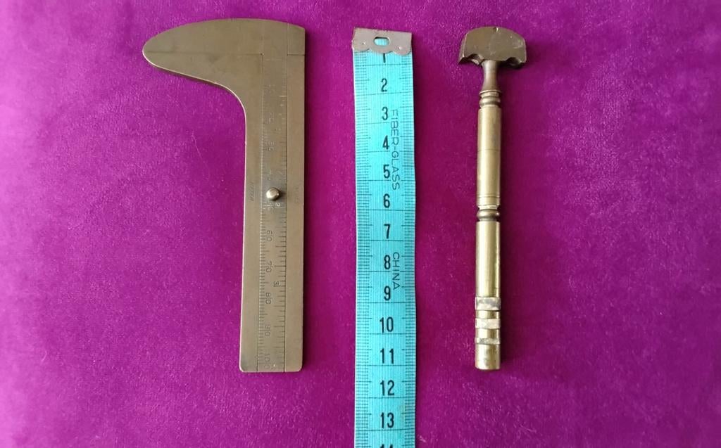 Antieke schuifmaat en een Antieke Glassnijder, Antiek en Kunst, Antiek | Gereedschap en Instrumenten, Ophalen