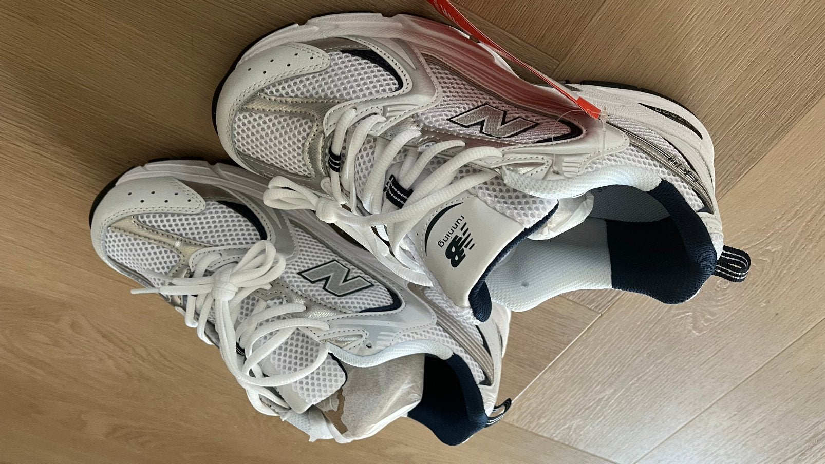 New balance maat 43 nieuw met kaartje en doos, Wit, Nieuw, Ophalen of Verzenden, Sneakers of Gympen