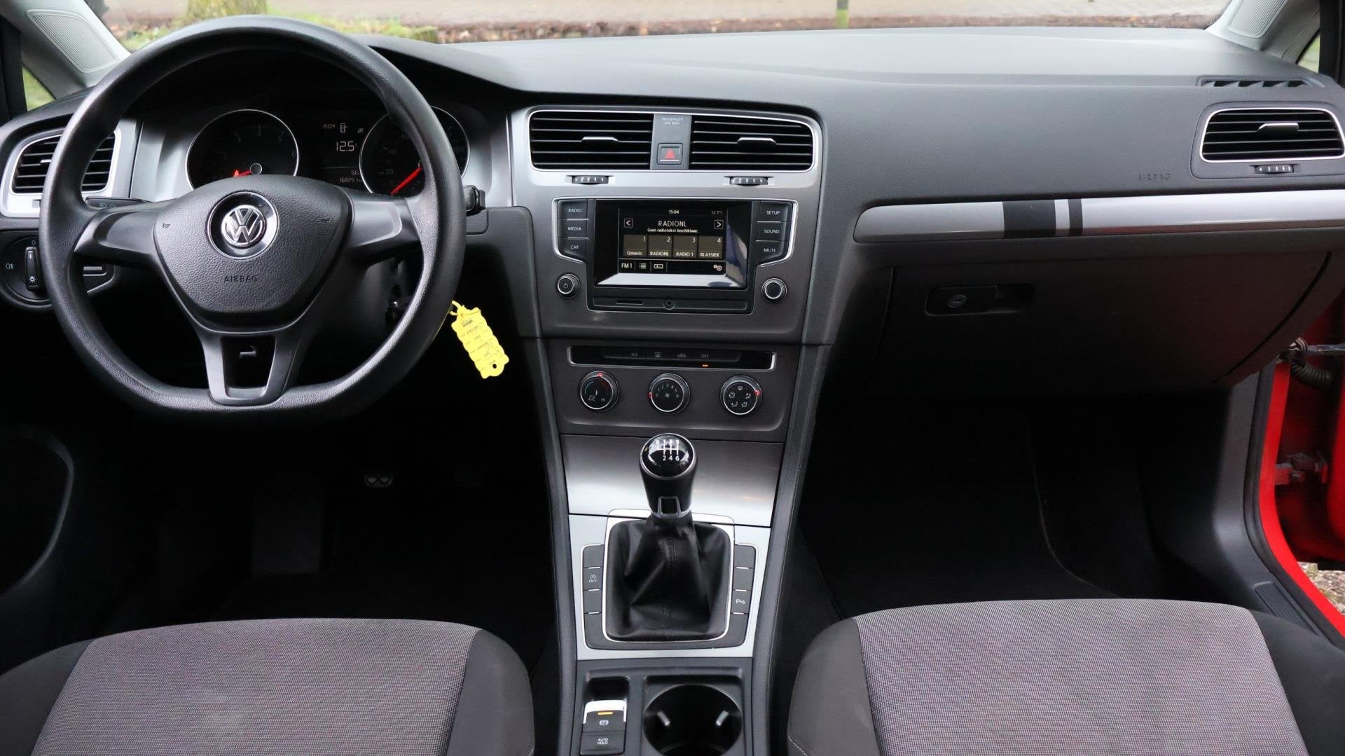 Volkswagen Golf 1.2 TSI 86pk|PDC|LM.velgen|Nette auto, Auto's, Volkswagen, Voorwielaandrijving, Euro 5, Gebruikt, Zwart