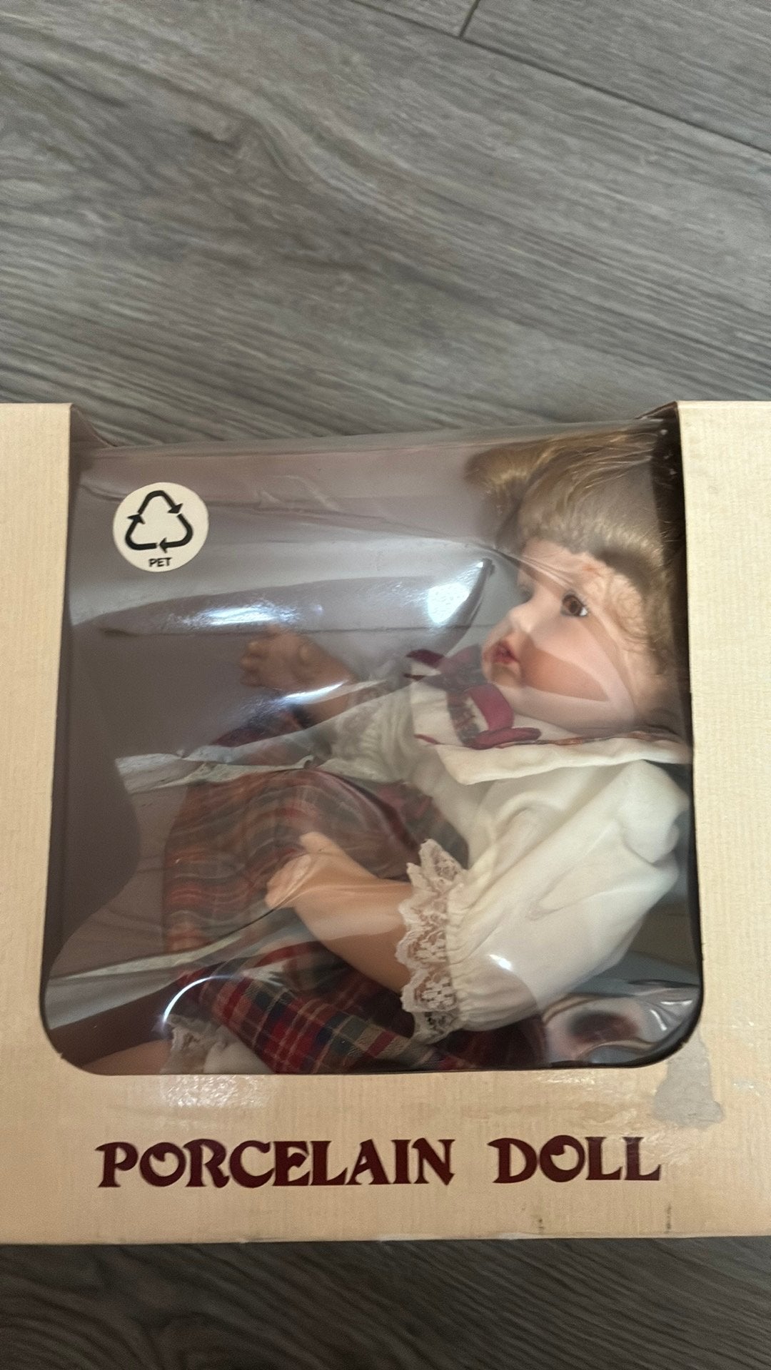 Porcelijne pop oud maar nieuw in de doos, Verzamelen, Ophalen of Verzenden, Zo goed als nieuw, Pop