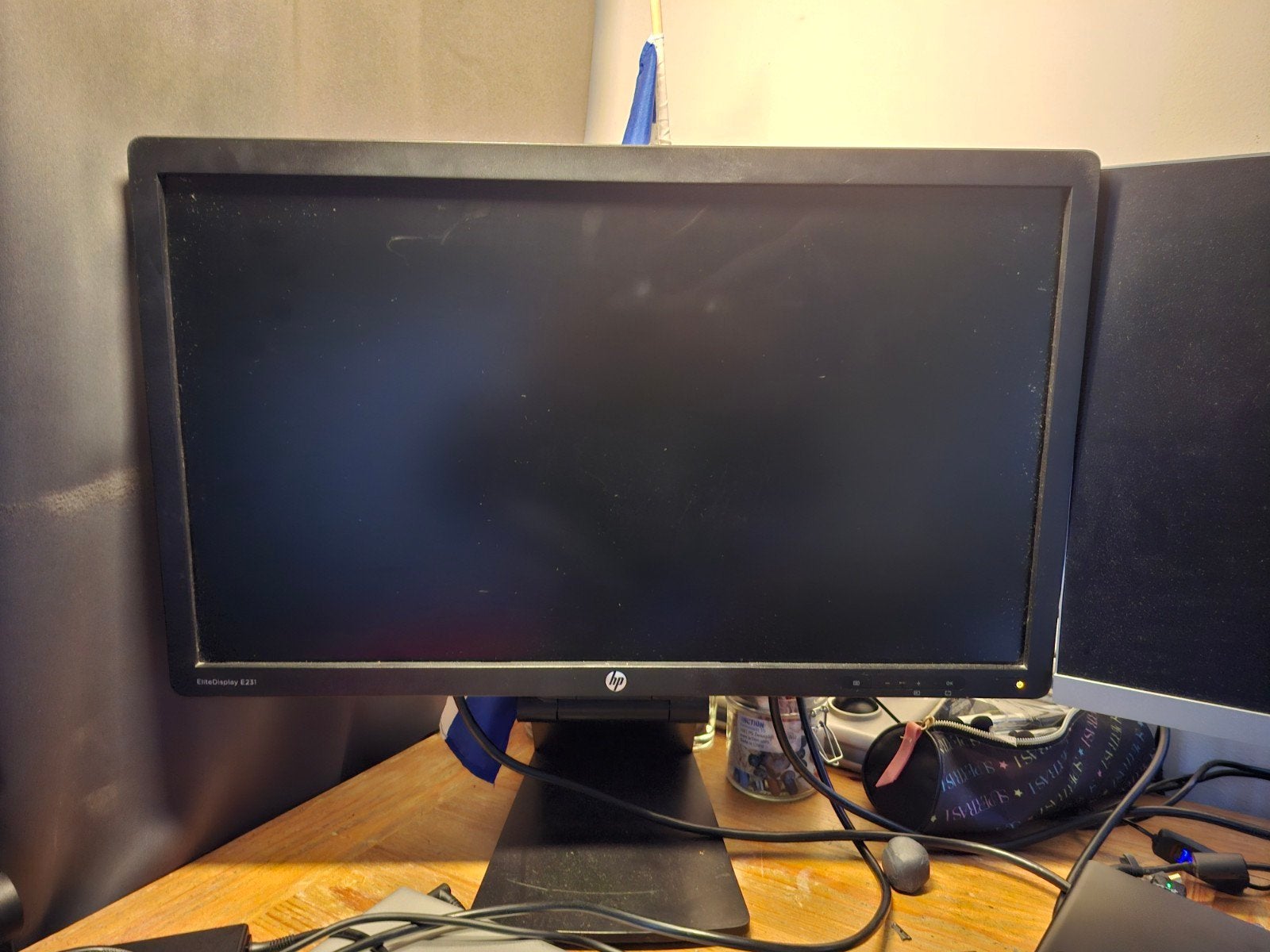 2 stuks HP Elite Display 23inch monitor, Computers en Software, Ophalen, Gebruikt, In hoogte verstelbaar, Full HD