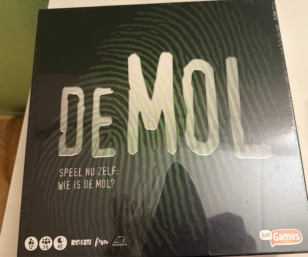 Wie is de mol spel nieuw, Vijf spelers of meer, Ophalen, Nieuw