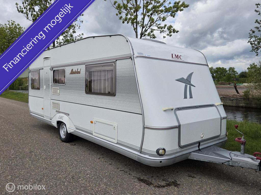 Lmc 555K1 enkele bedden voortent luifel, Caravans en Kamperen, Caravans, Rondzit, 2 aparte bedden, 7 tot 8 meter, Bedrijf