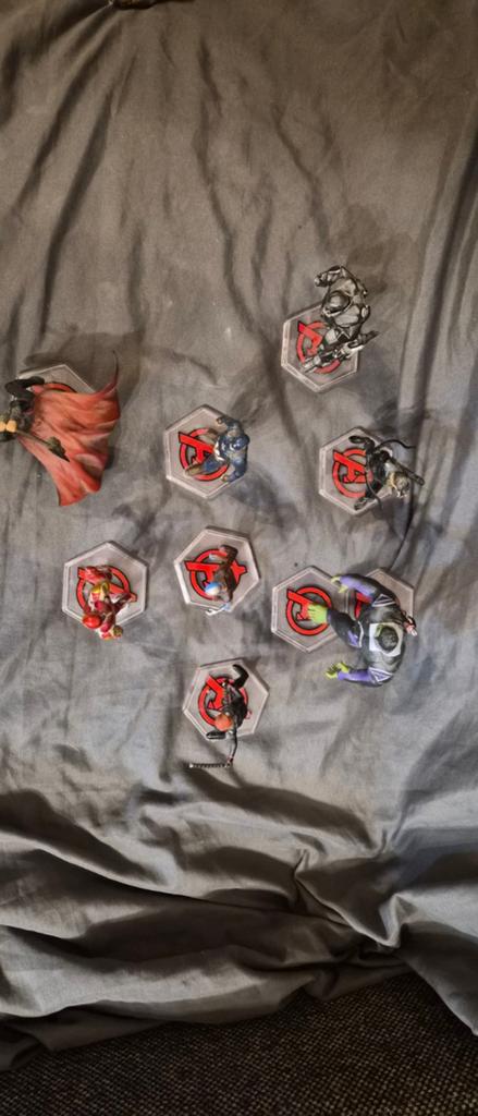 Disneyland Parijs Marvel Figurine Set - 8 Figuren, Ophalen of Verzenden, Overige figuren, Zo goed als nieuw, Beeldje of Figuurtje