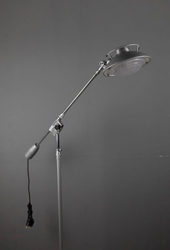Solere Giso vloerlamp op wieltjes hamerslag verstelbaar, Huis en Inrichting, Lampen | Vloerlampen, Ophalen, Zo goed als nieuw