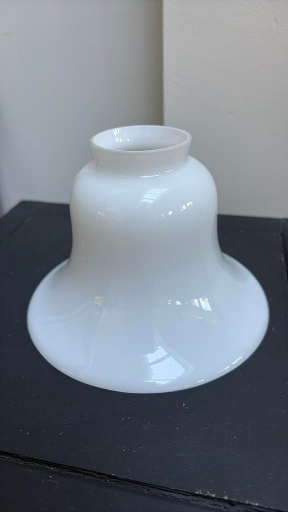 LAMPENKAPJE WIT MELKGLAS HOOGTE 12 cm, Wit, Rond, Ophalen of Verzenden, Zo goed als nieuw