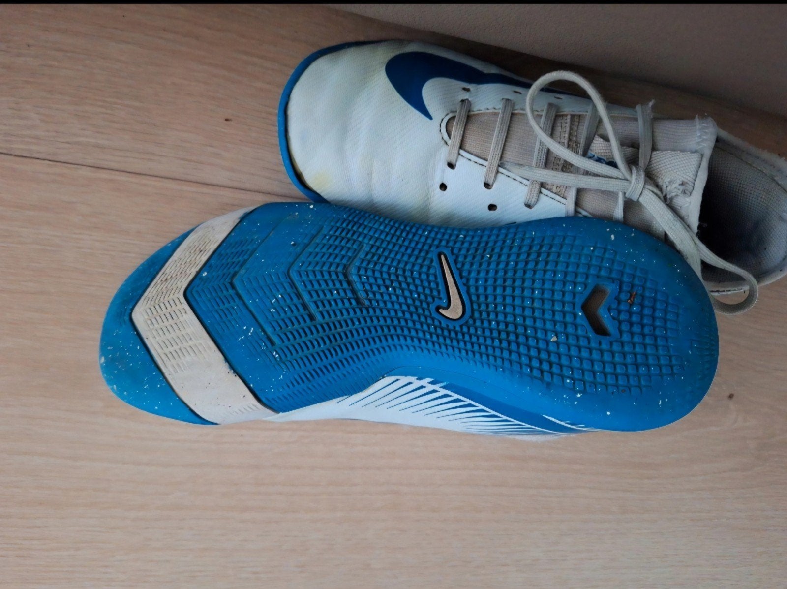 Nike sportschoenen maat 34, Nike, Ophalen of Verzenden, Gedragen, Wit
