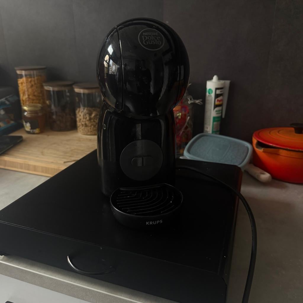 Nescafé Dolce Gusto Krups koffiezetapparaat met capsulehoude, Ophalen, Koffiemachine, Zo goed als nieuw, 1 kopje