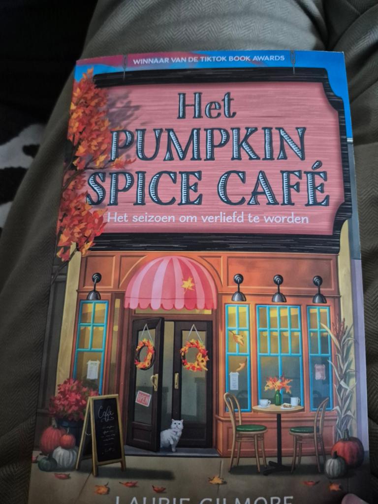 Het Pumpkin Spice Café - Laurie Gilmore (1x gelezen), Ophalen of Verzenden, Gelezen, Laurie Gilmore