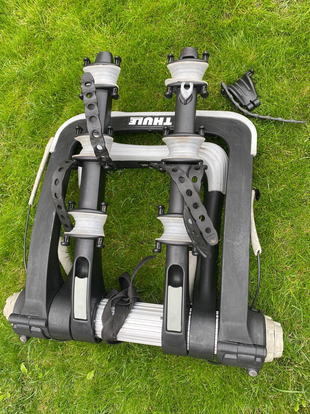 Thule raceway 992 fietsendrager voor achterklep, Auto diversen, Ophalen, Zo goed als nieuw, Achterklepdrager