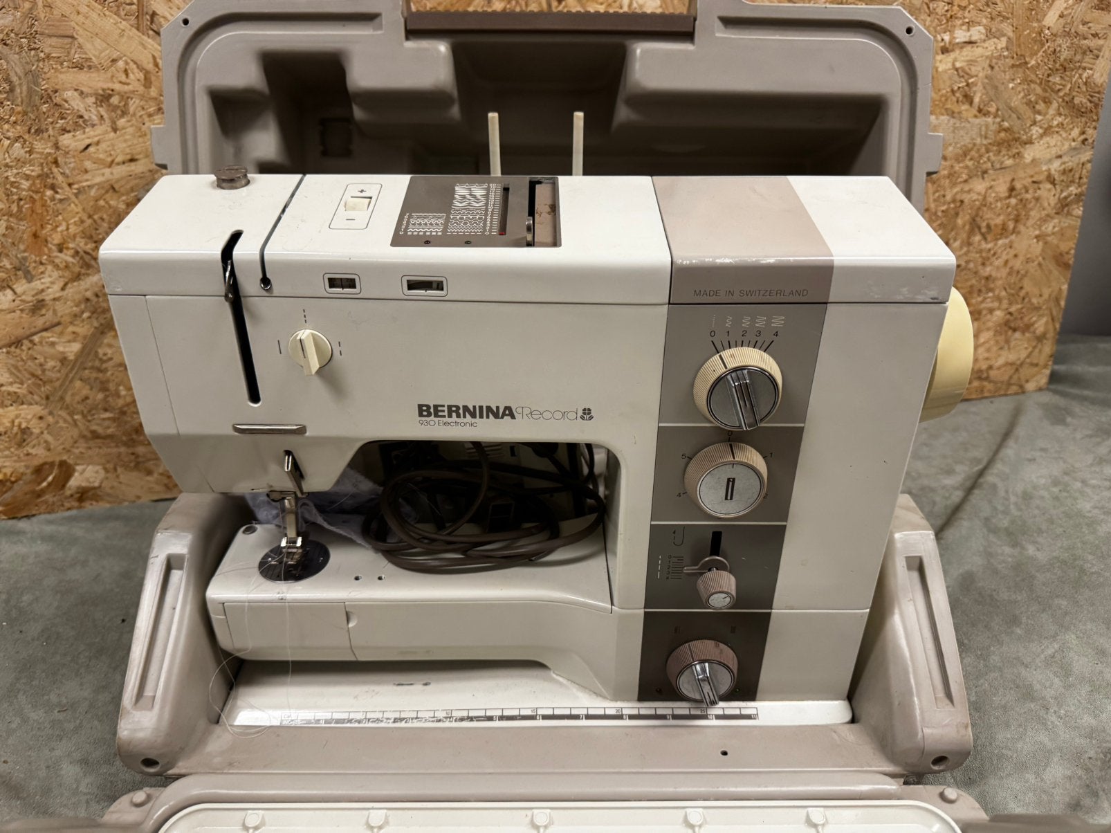 Bernina Record 930 naaimachine – Incl koffer&pedaal - ReK4, Gebruikt, Bernina, Ophalen of Verzenden, Naaimachine