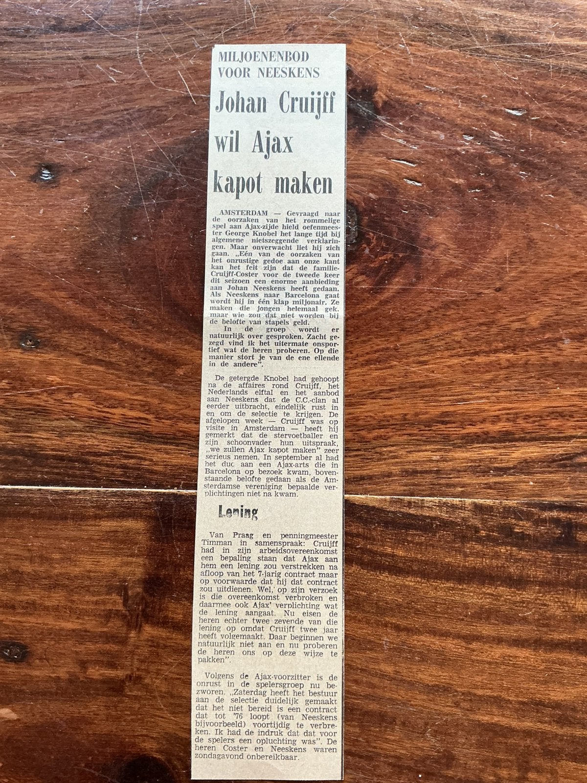 Voetbal krantenartikel Johan Cruijff wil Ajax kapot maken, Ophalen of Verzenden, Knipsel(s)