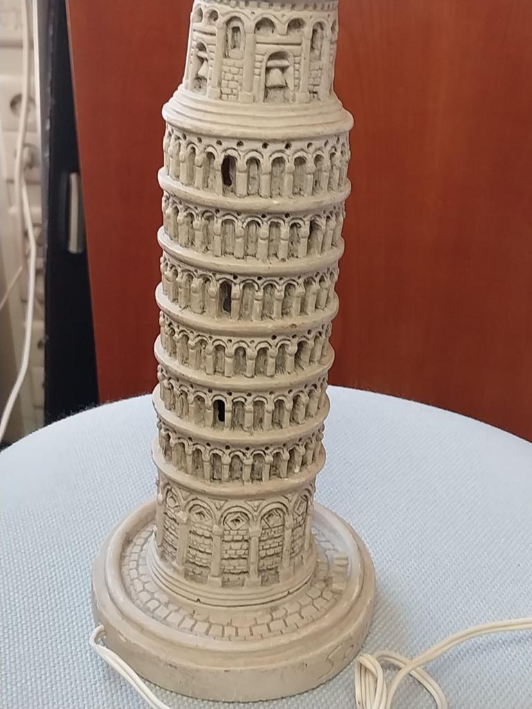 tafellamp '70’s design - Toren van Pisa., Ophalen, Zo goed als nieuw, Minder dan 50 cm