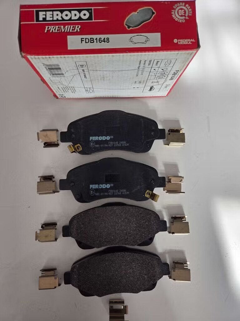Set Remblokken Toyota Avensis Corolla, Gebruikt, -, -, Ophalen of Verzenden