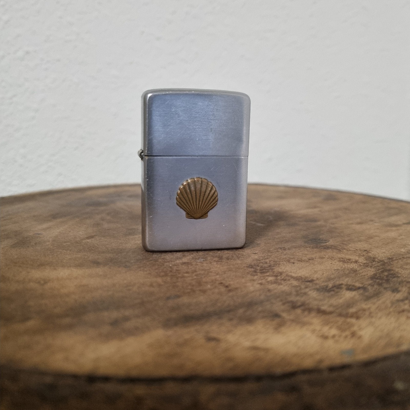 Oude zippo uit 1954/55 . Shell logo. Originele insert!, Verzamelen, Ophalen, Gebruikt, Aansteker