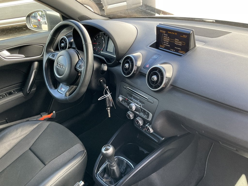 Audi A1 Sportback 1.0 TFSI Sport 2xS-Line Xenon Navi, Voorwielaandrijving, Euro 6, 4 stoelen, 23 km/l