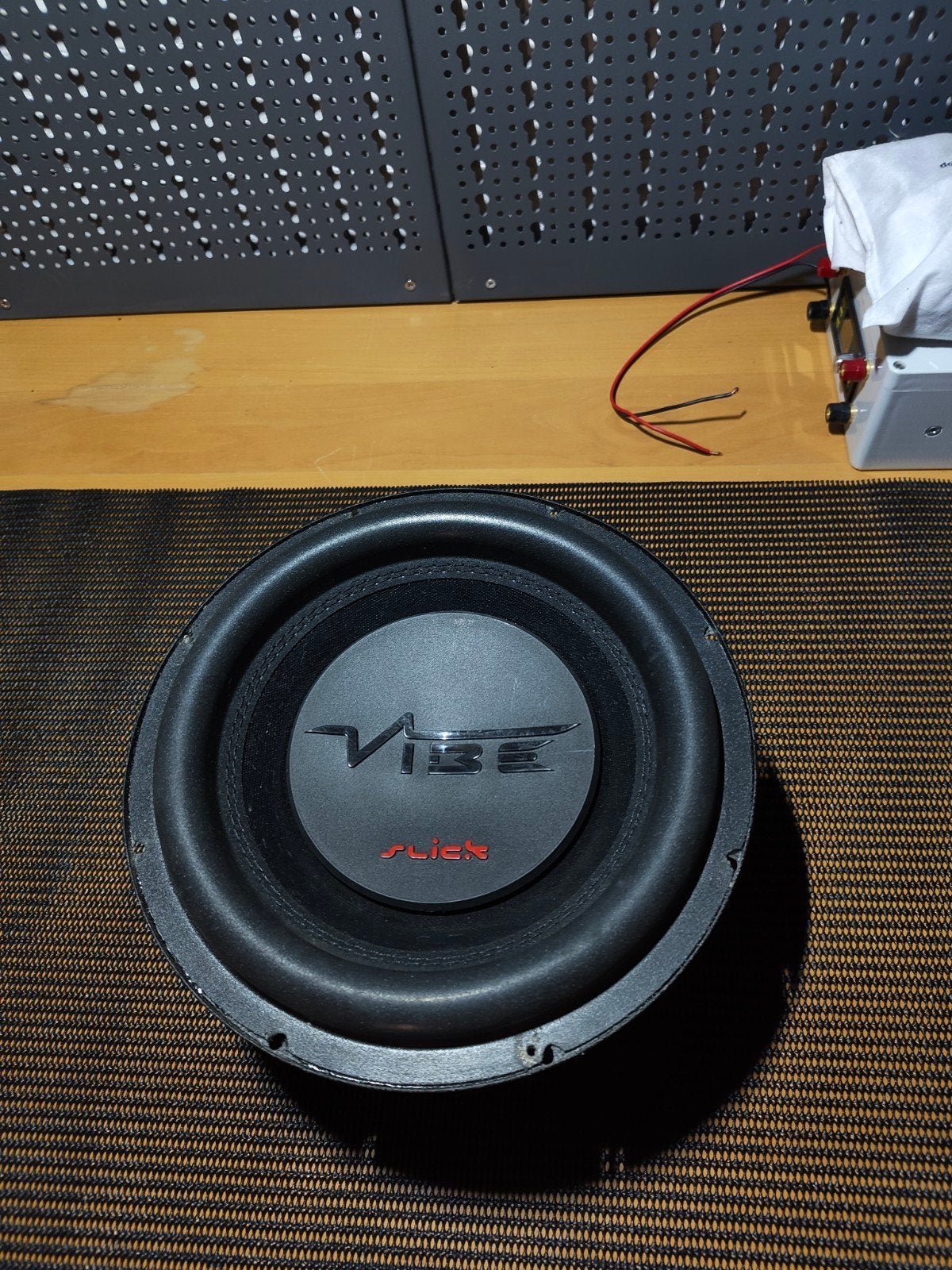 Vibe Slick Subwoofer Set - 500W 2500 piek RMS met Versterker, Auto diversen, Ophalen, Zo goed als nieuw