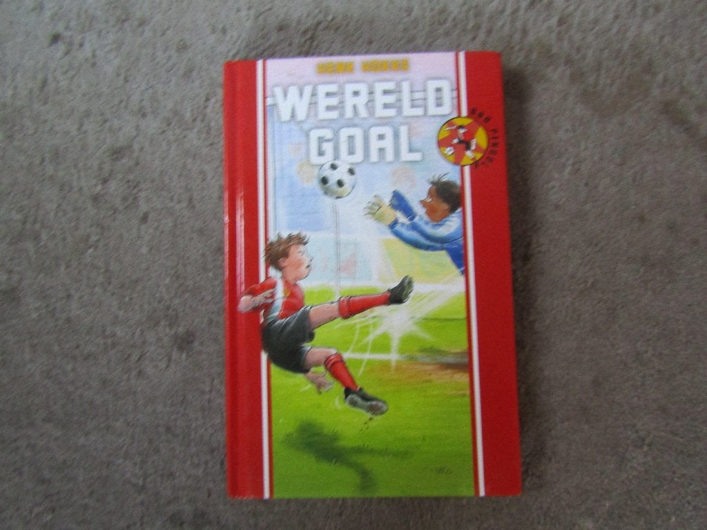 Boek: Wereld goal, Ophalen of Verzenden, Gelezen, Henk Hokke