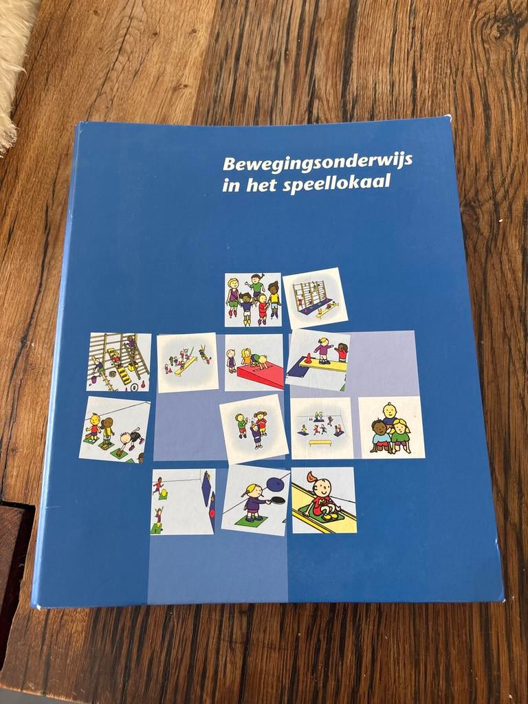 Bewegingsonderwijs in het speellokaal - Deel 4, Boeken, Studieboeken en Cursussen, Zo goed als nieuw, HBO, Ophalen of Verzenden