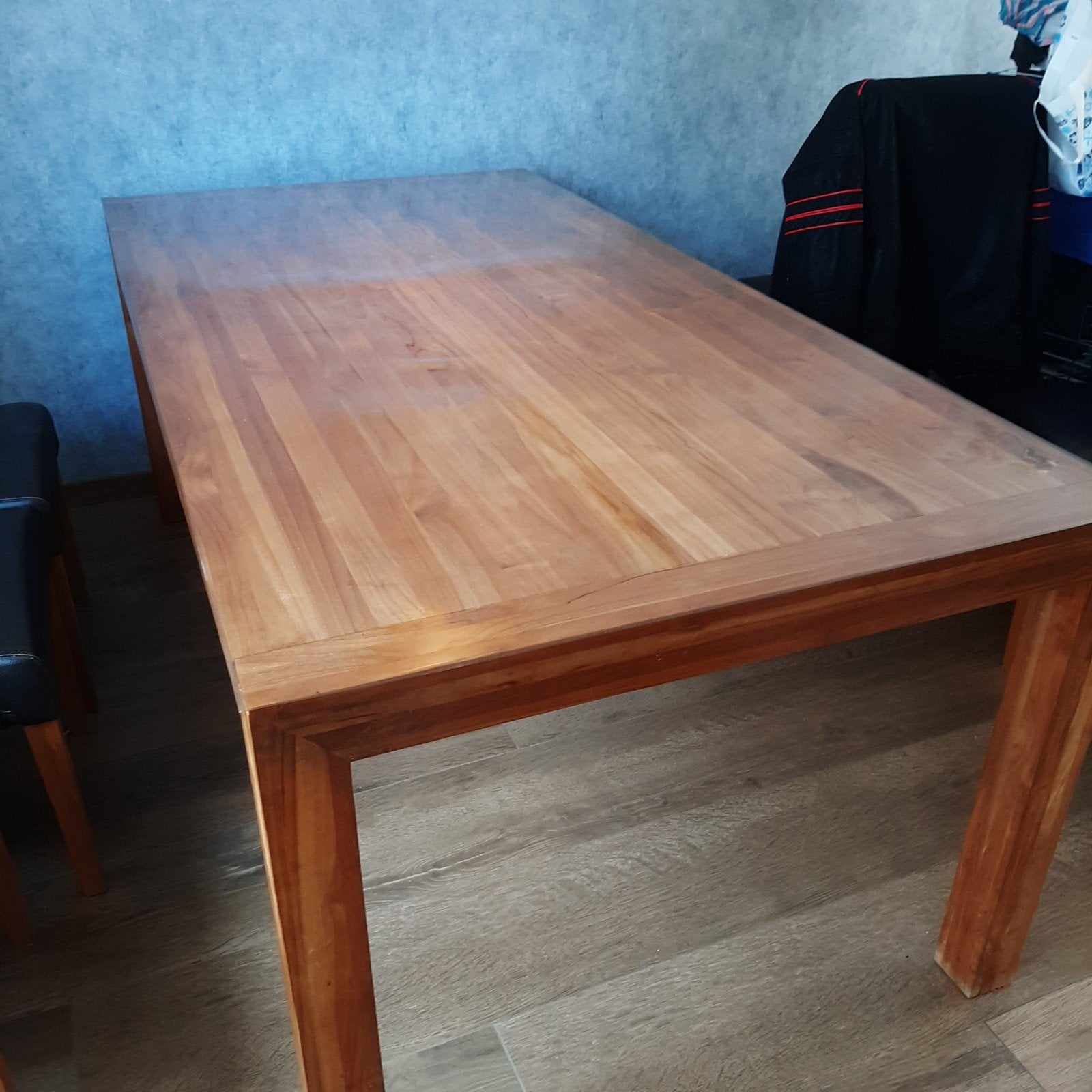 Massief houten eettafel - Robuust en stijlvol, Ophalen, 50 tot 100 cm, 150 tot 200 cm, Vier personen