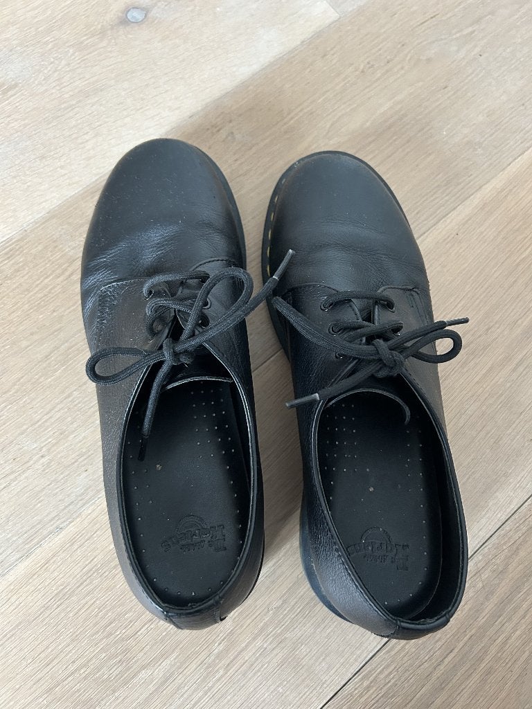 Dr Martens - mt 43, Kleding | Dames, Schoenen met lage hakken, Zwart, Ophalen of Verzenden, Dr. Martens