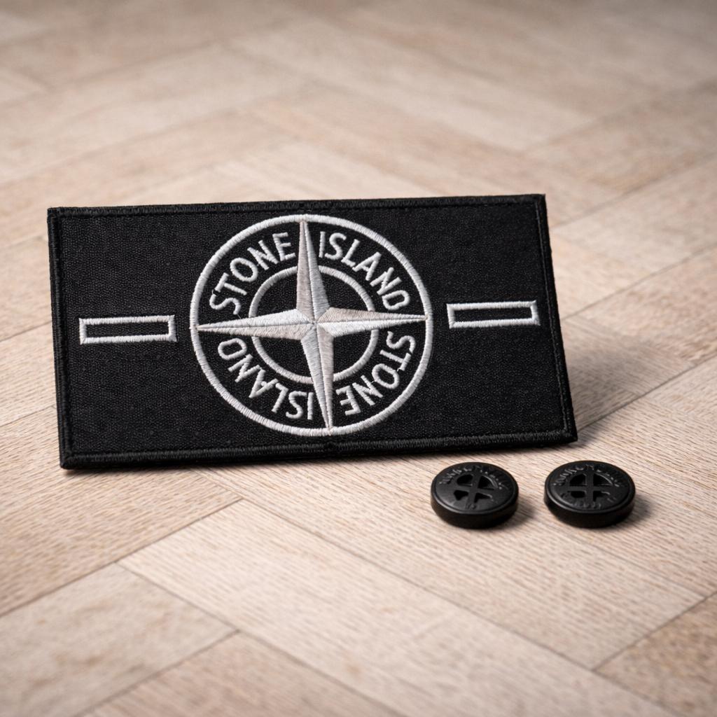 Stone Island badge patch zwart wit ghost + 2 knopen, Ophalen of Verzenden, Nieuw