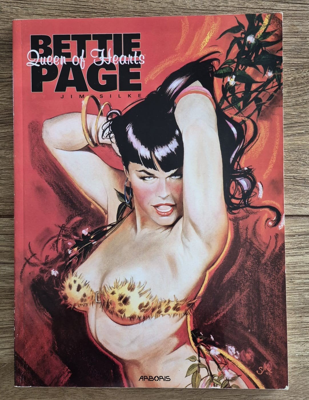 Bettie Page: Queen of Hearts - Jim Silke (Boek), Ophalen of Verzenden, Zo goed als nieuw, Jim Silke, Nederland