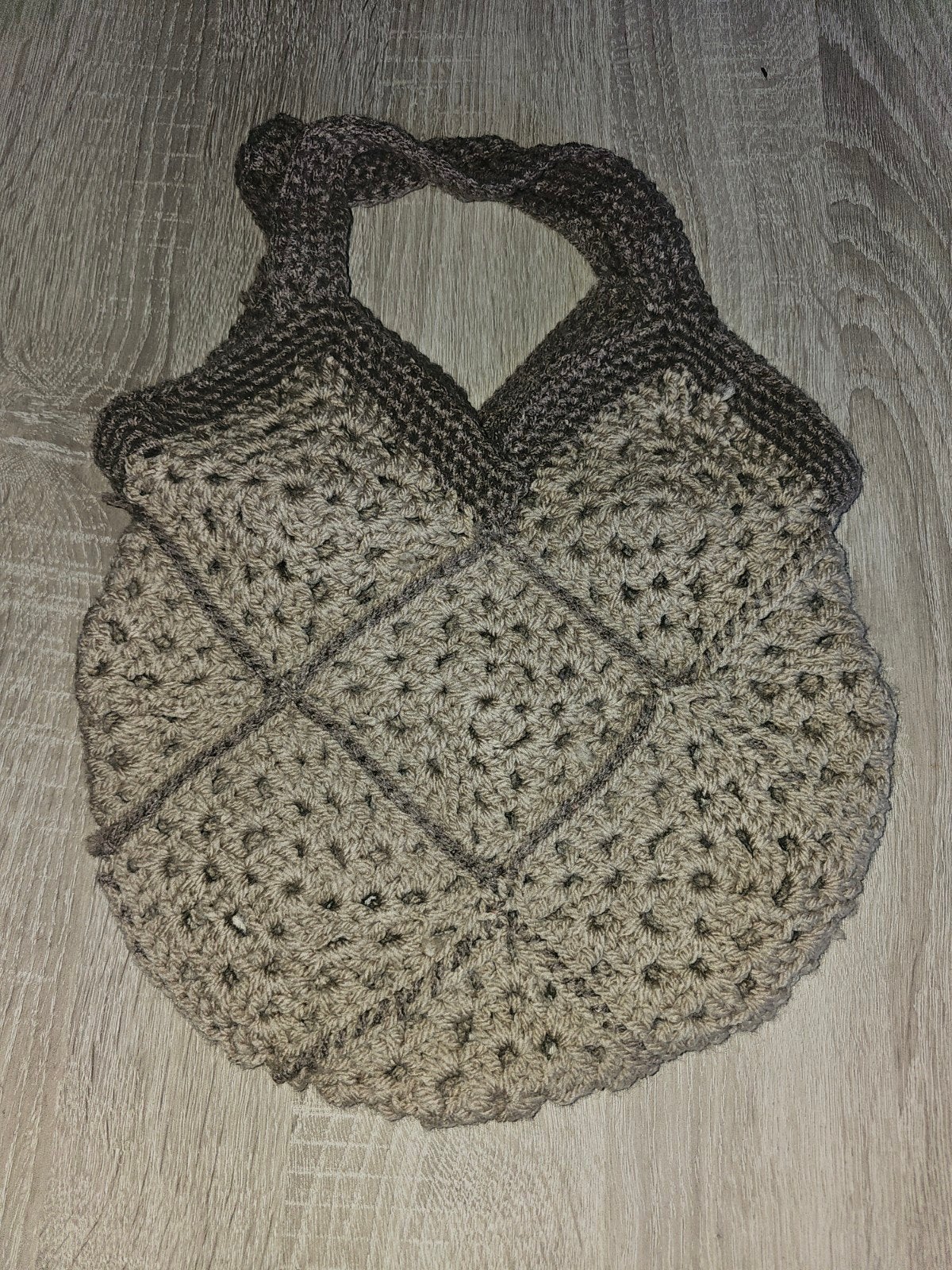 Kleine gehaakte granny square tas, Ophalen