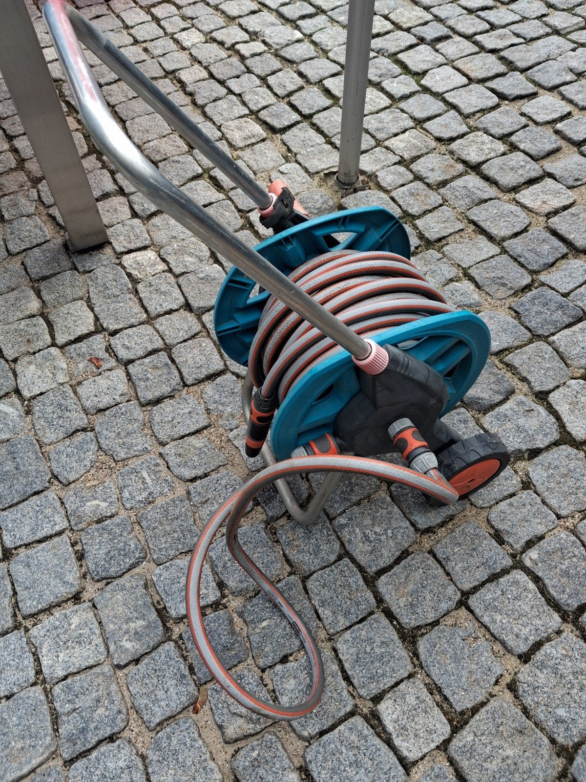Te koop: Gardena tuinslang op haspel., Ophalen, Tuinslang
