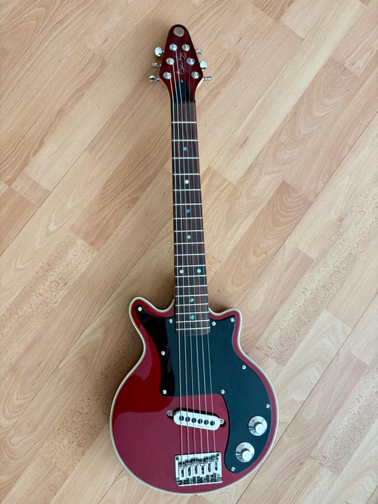 Brian May Mini May - Upgraded met Gotoh tuners + gigbag, Ophalen of Verzenden, Zo goed als nieuw, Solid body, Overige merken