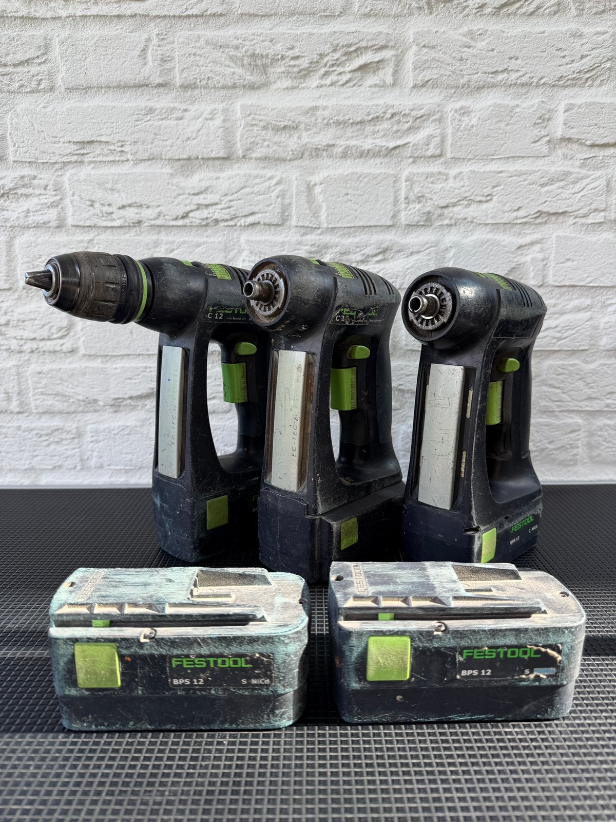Festool C12 – 3 stuks + 5 accu’s – vaste prijs €120, Ophalen of Verzenden, Gebruikt, Boor- en Schroefmachine, Variabele snelheid